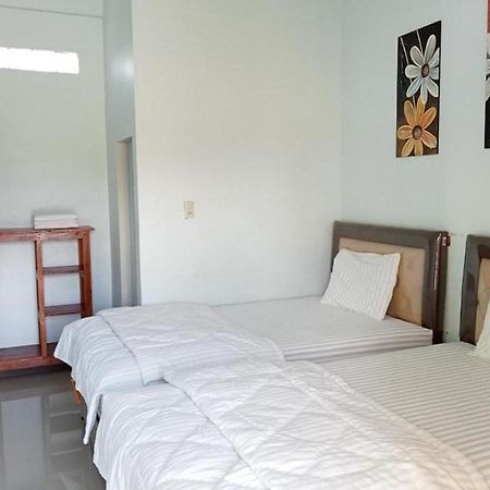 Hotel Anugrah Situngkir 3 Near Creative Hub Pangururan Samosir Redpartner Sinapuran Exterior foto