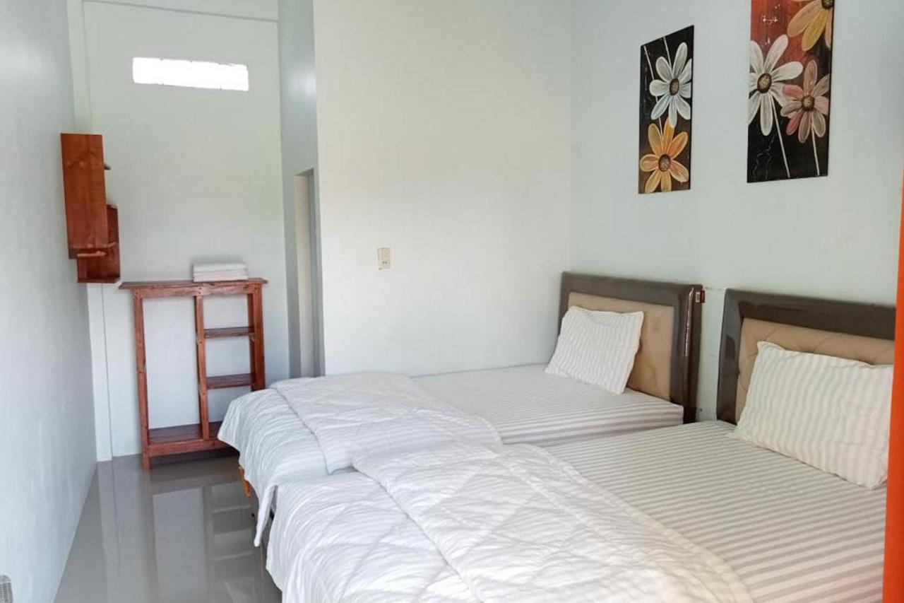 Hotel Anugrah Situngkir 3 Near Creative Hub Pangururan Samosir Redpartner Sinapuran Exterior foto